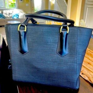 Dange Dover EUC Black Tote